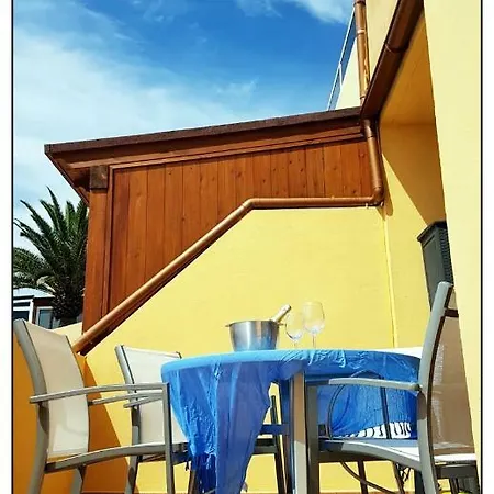 Lur De La Playa Apartment *